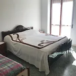 Tra Gli Ulivi
