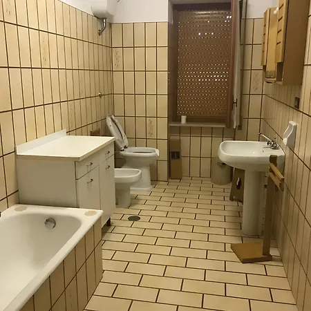 Tra Gli Ulivi *