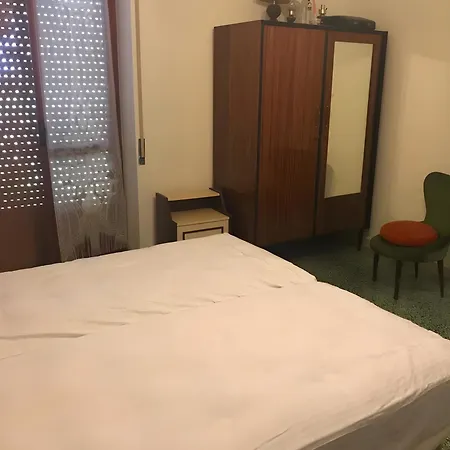 Tra Gli Ulivi *