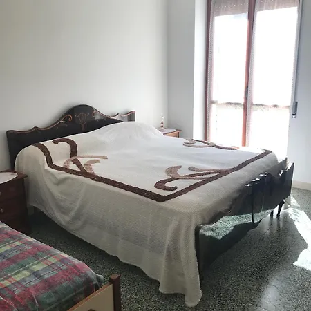 Tra Gli Ulivi